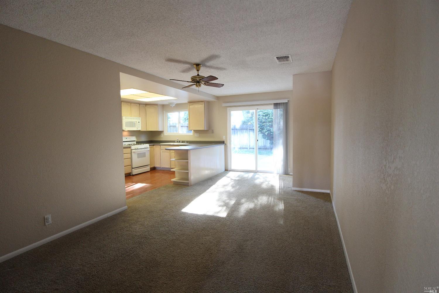 86 Longview Dr, Vacaville, CA 95687 photo 2