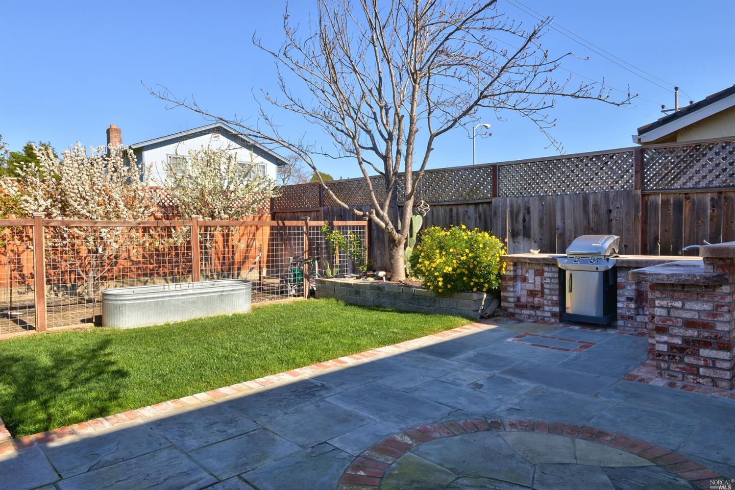 1637 E Madison St, Petaluma, CA 94954 photo 18