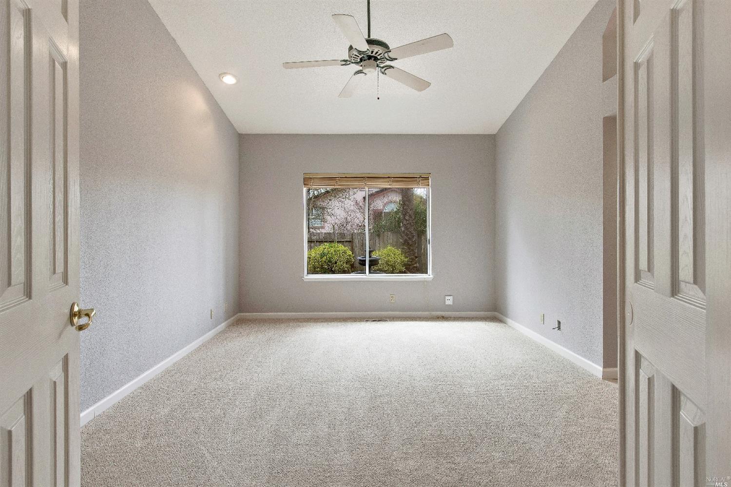 958 Buckingham Dr, Windsor, CA 95492 photo 11