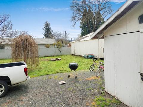 362 S Lenore Ave, Willits, CA 95490 photo 3