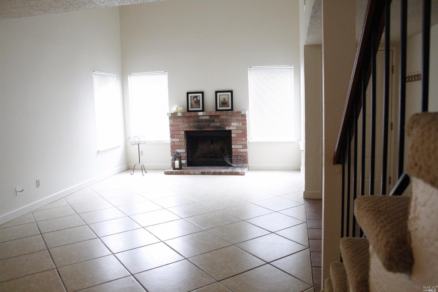 1580 Matthew Dr, Fairfield, CA 94533 photo 2