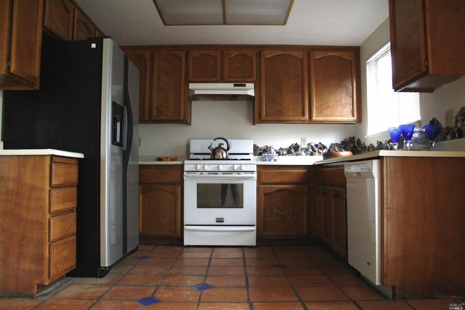 1580 Matthew Dr, Fairfield, CA 94533 photo 5