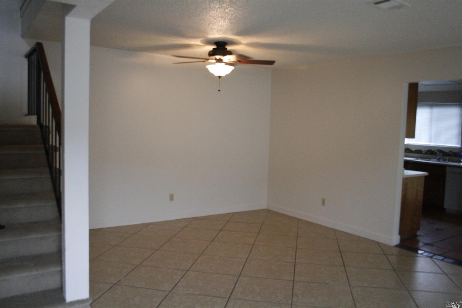 1580 Matthew Dr, Fairfield, CA 94533 photo 3