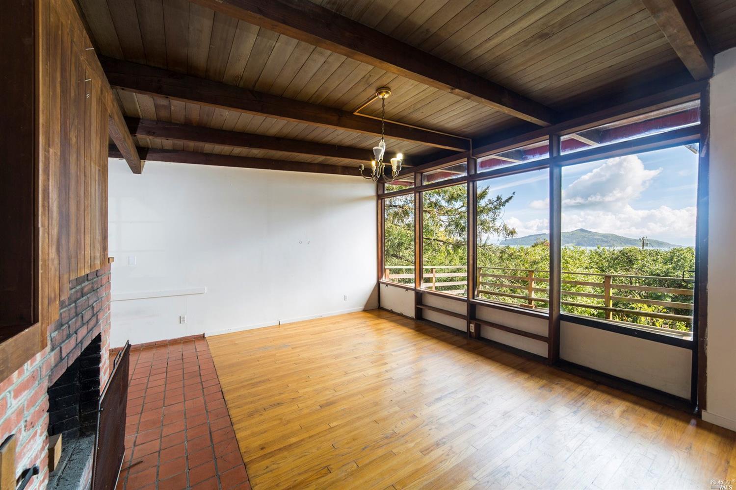 110 4th St, Sausalito, CA 94965 photo 2