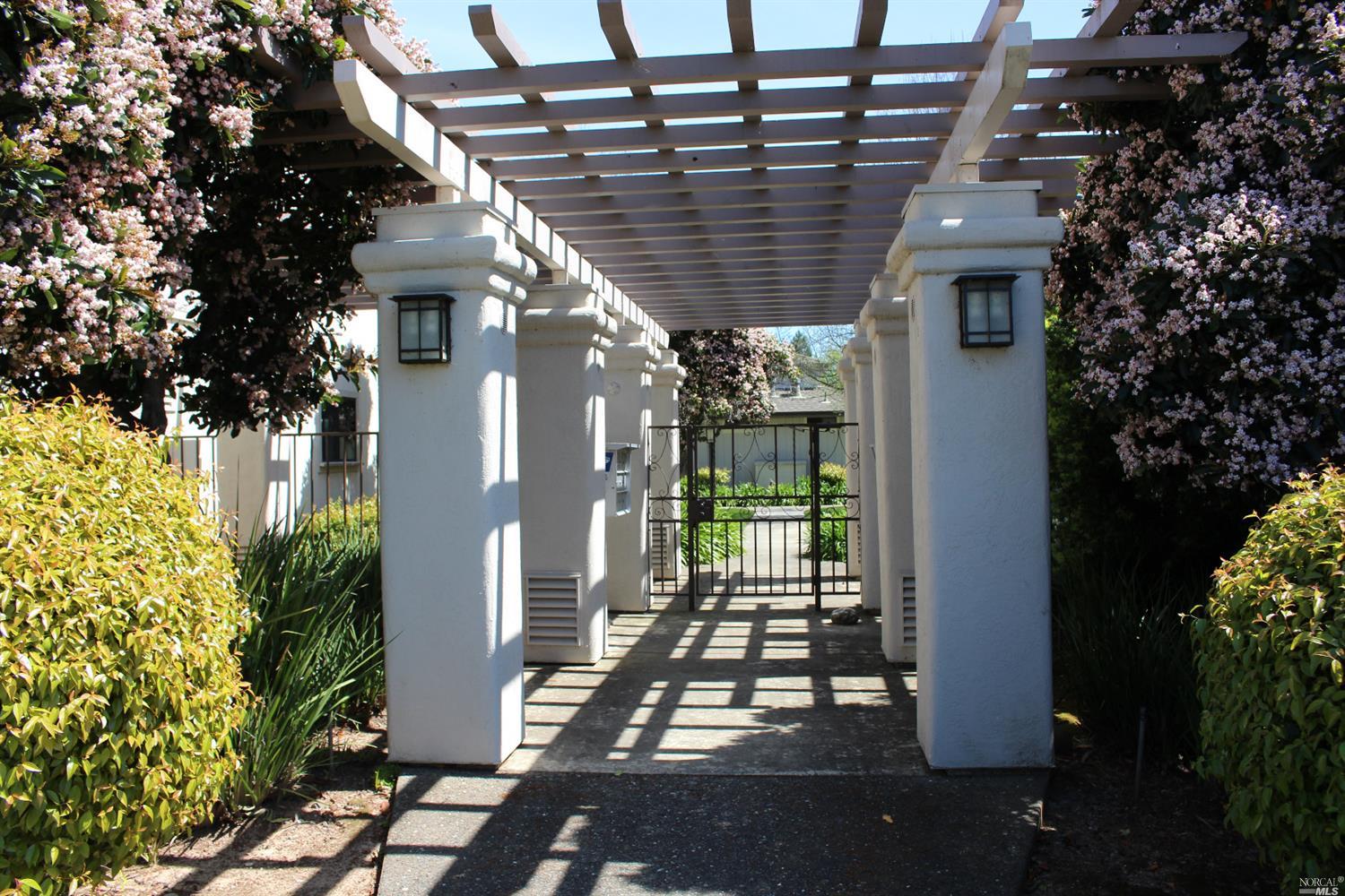 686 Oregon St, Sonoma, CA 95476 photo 23