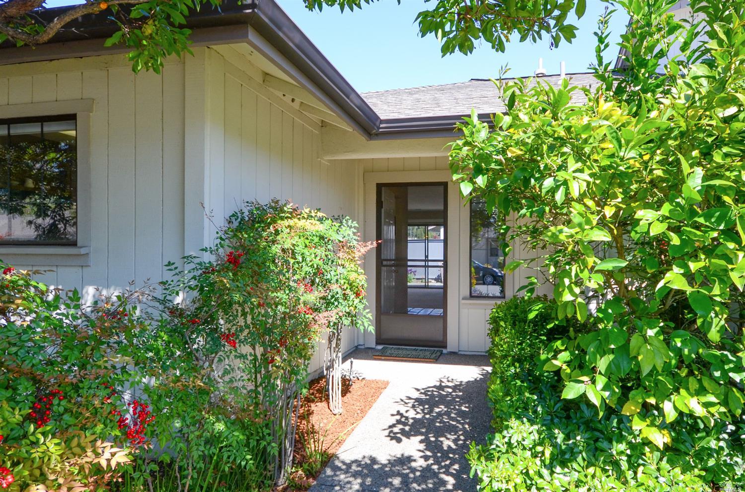 686 Oregon St, Sonoma, CA 95476 photo 2