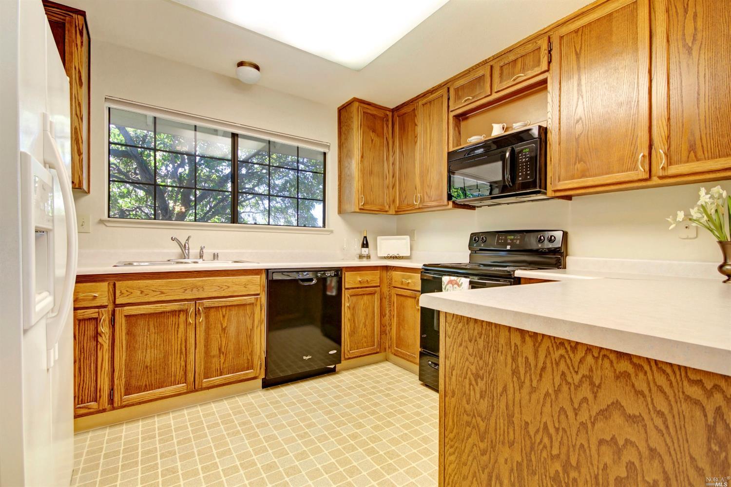 686 Oregon St, Sonoma, CA 95476 photo 6