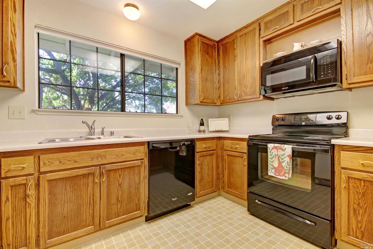 686 Oregon St, Sonoma, CA 95476 photo 5