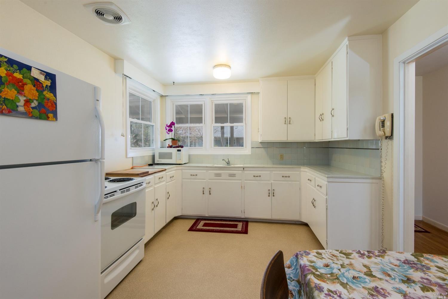 24 Echo Ave, Corte Madera, CA 94925 photo 3