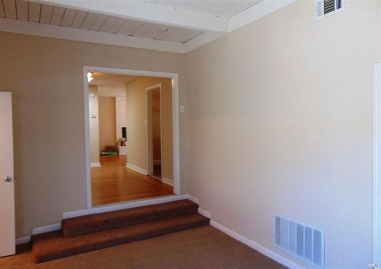 376 Pepper Dr, Vallejo, CA 94589 photo 9