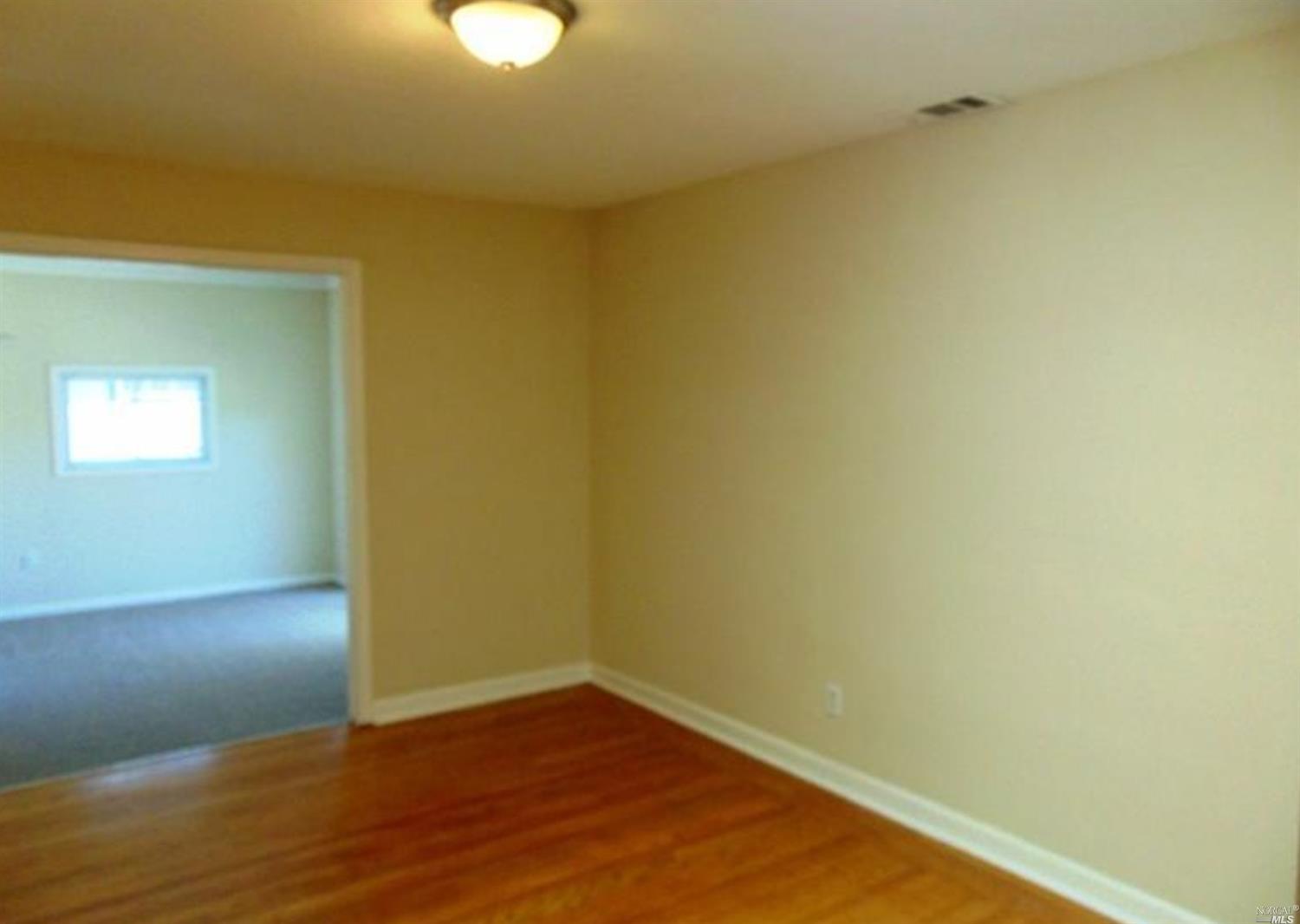 376 Pepper Dr, Vallejo, CA 94589 photo 4