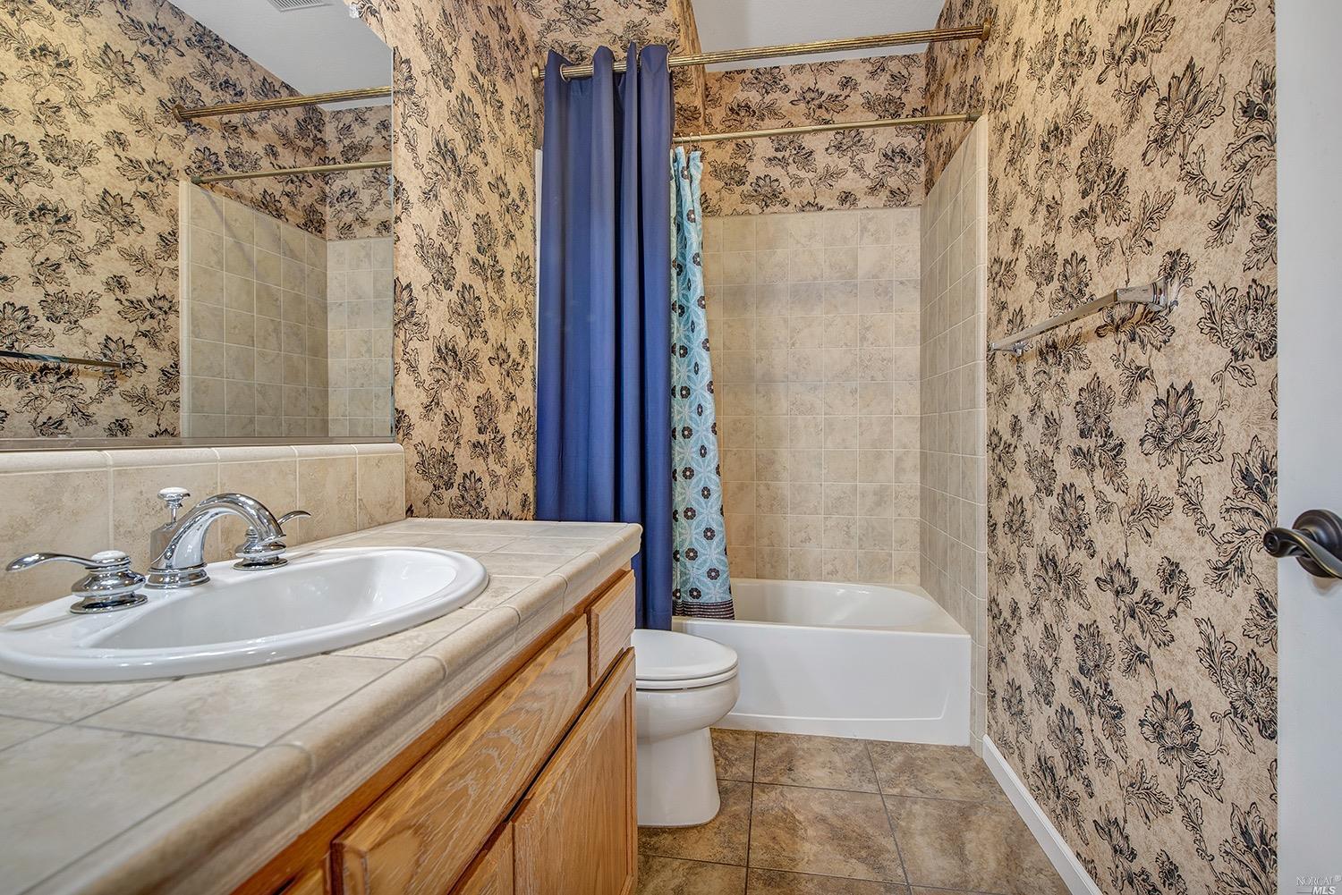 8350 Vercelli Ct, Windsor, CA 95492 photo 12