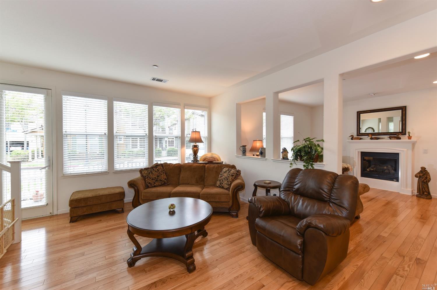 865 Citation Ct, Napa, CA 94559 photo 4