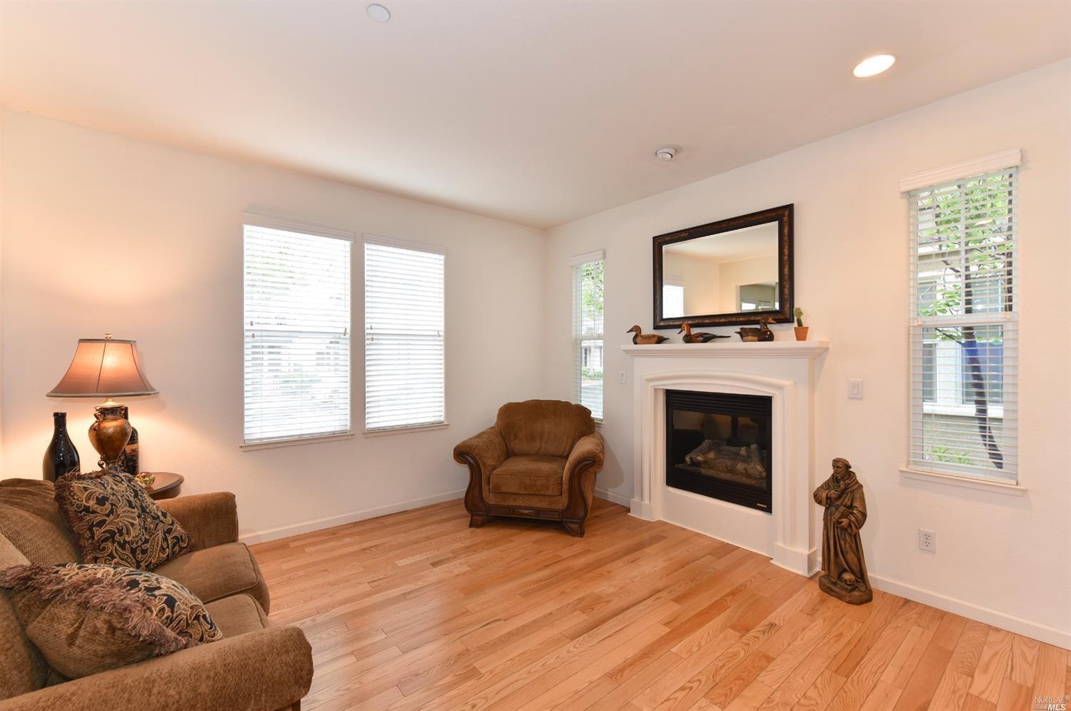 865 Citation Ct, Napa, CA 94559 photo 3
