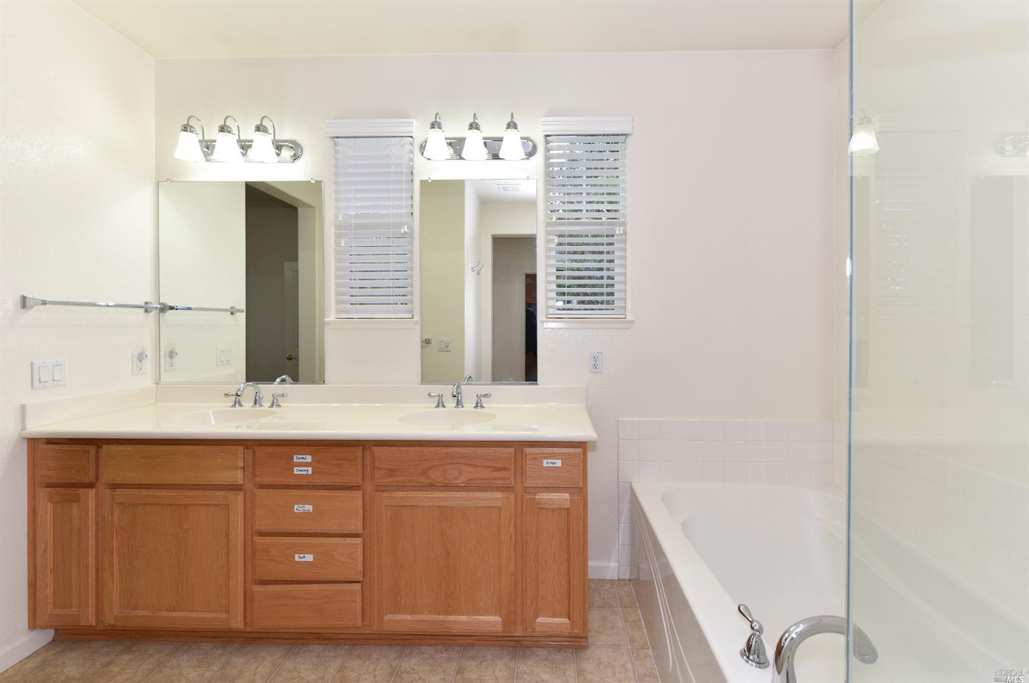 865 Citation Ct, Napa, CA 94559 photo 16