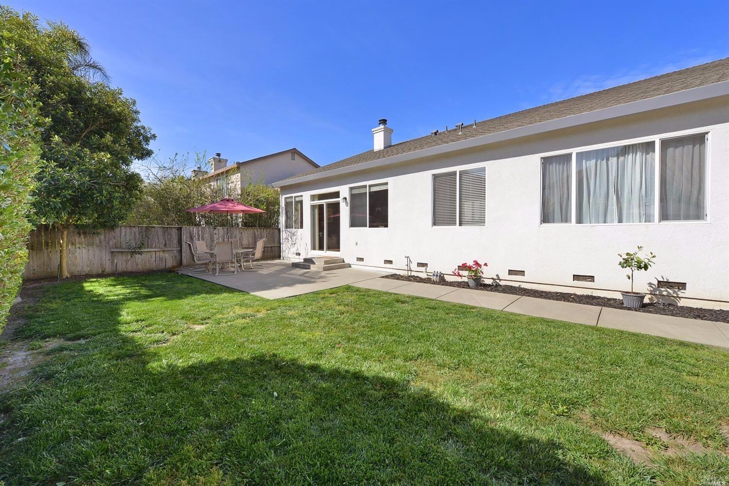 9114 Saint James Pl, Windsor, CA 95492 photo 3
