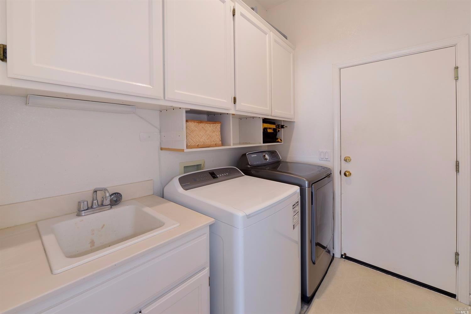 9114 Saint James Pl, Windsor, CA 95492 photo 21