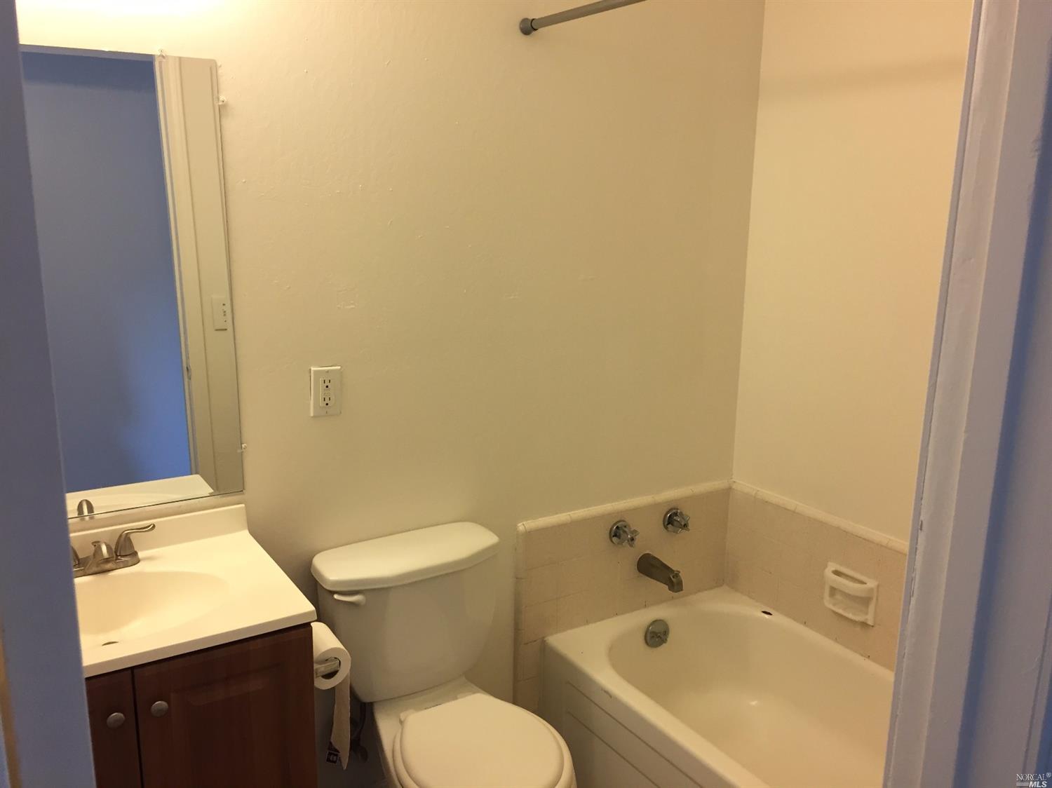 Undisclosed, Fairfield, CA 94533 photo 11