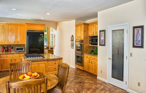 932 Birkdale Ct, Windsor, CA 95492 photo 11