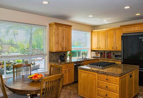 932 Birkdale Ct, Windsor, CA 95492 photo 12