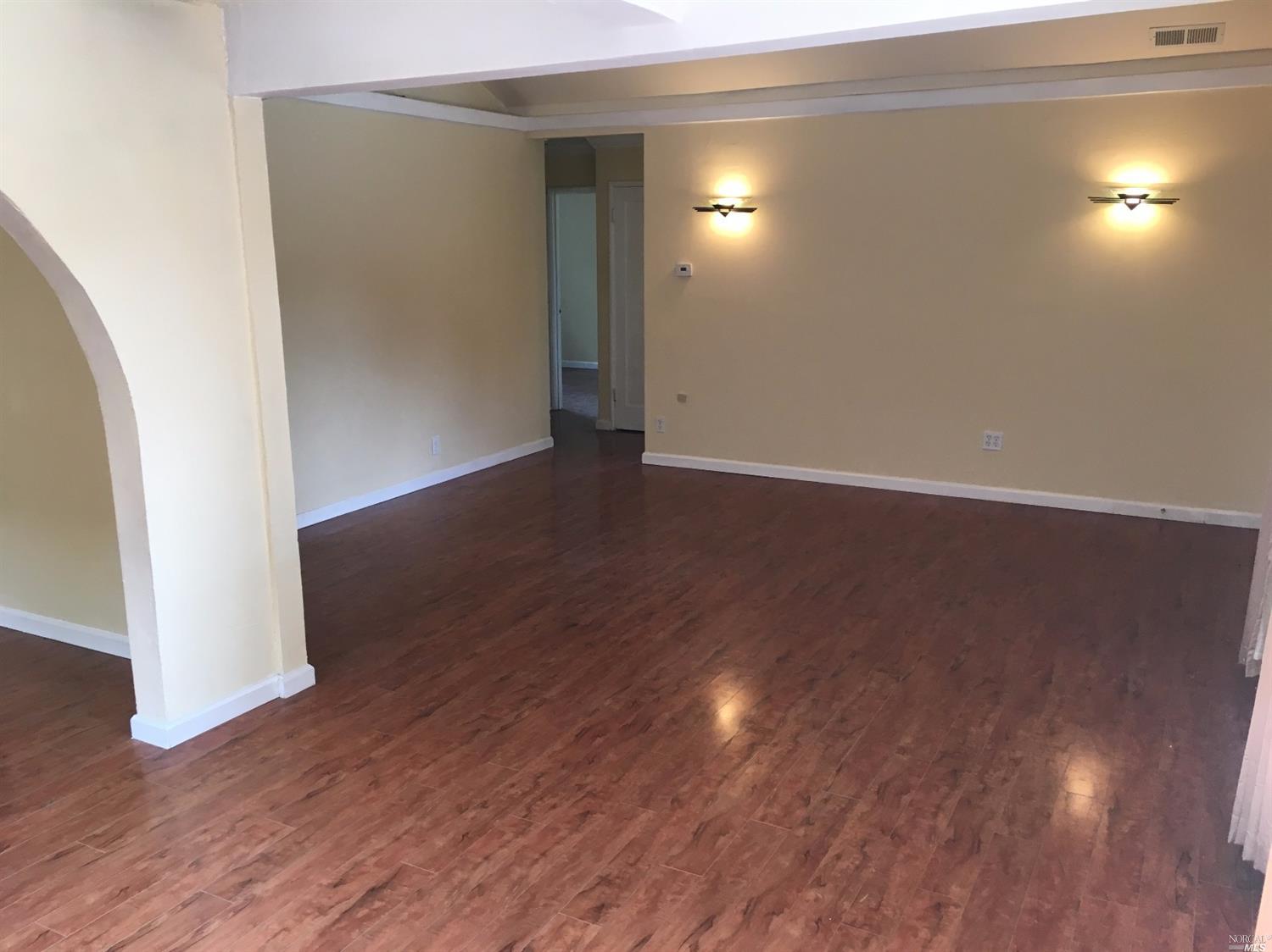 480 La Jolla St, Vallejo, CA 94591 photo 4