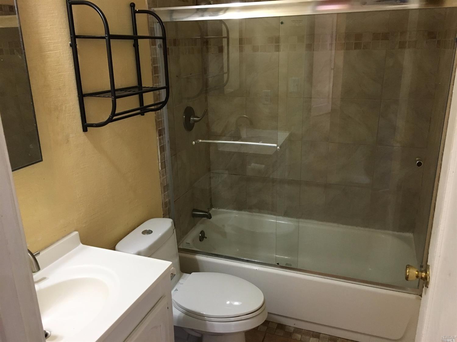 480 La Jolla St, Vallejo, CA 94591 photo 15