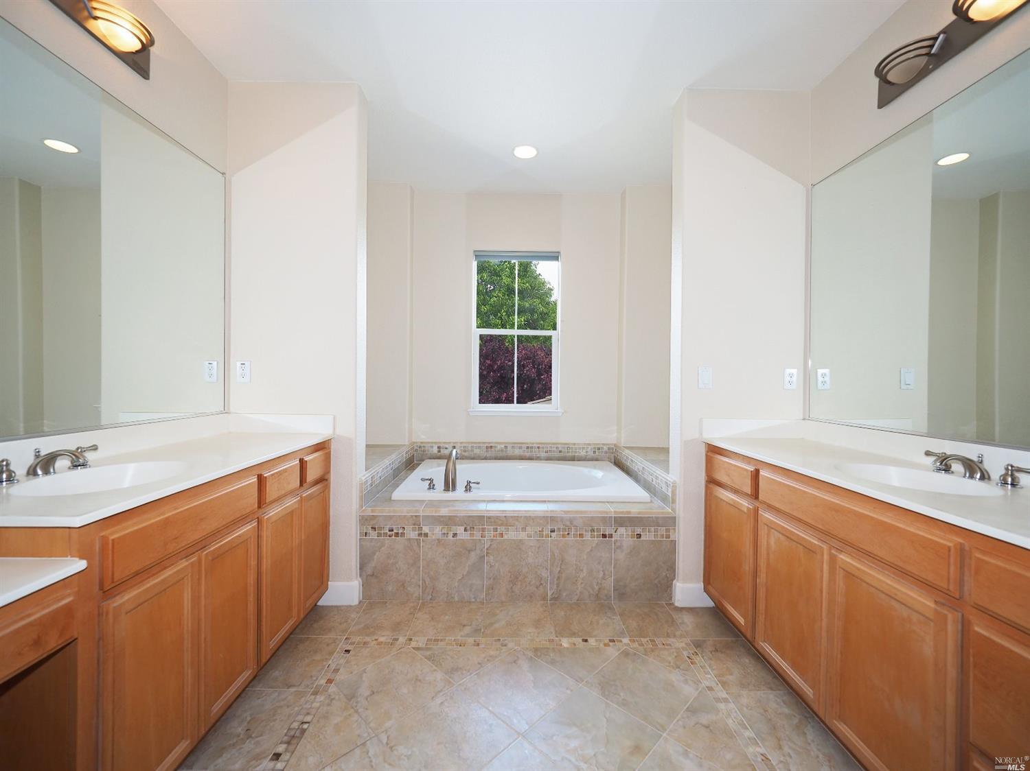 519 Sauvignon Pl, Windsor, CA 95492 photo 25