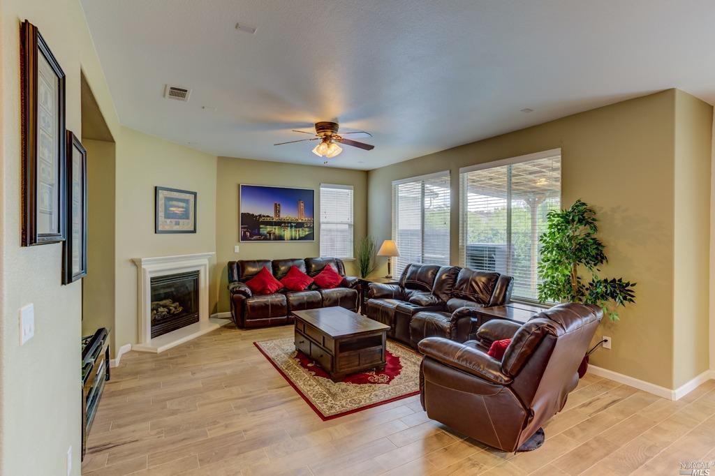 2455 Digerud Dr, Fairfield, CA 94533 photo 11
