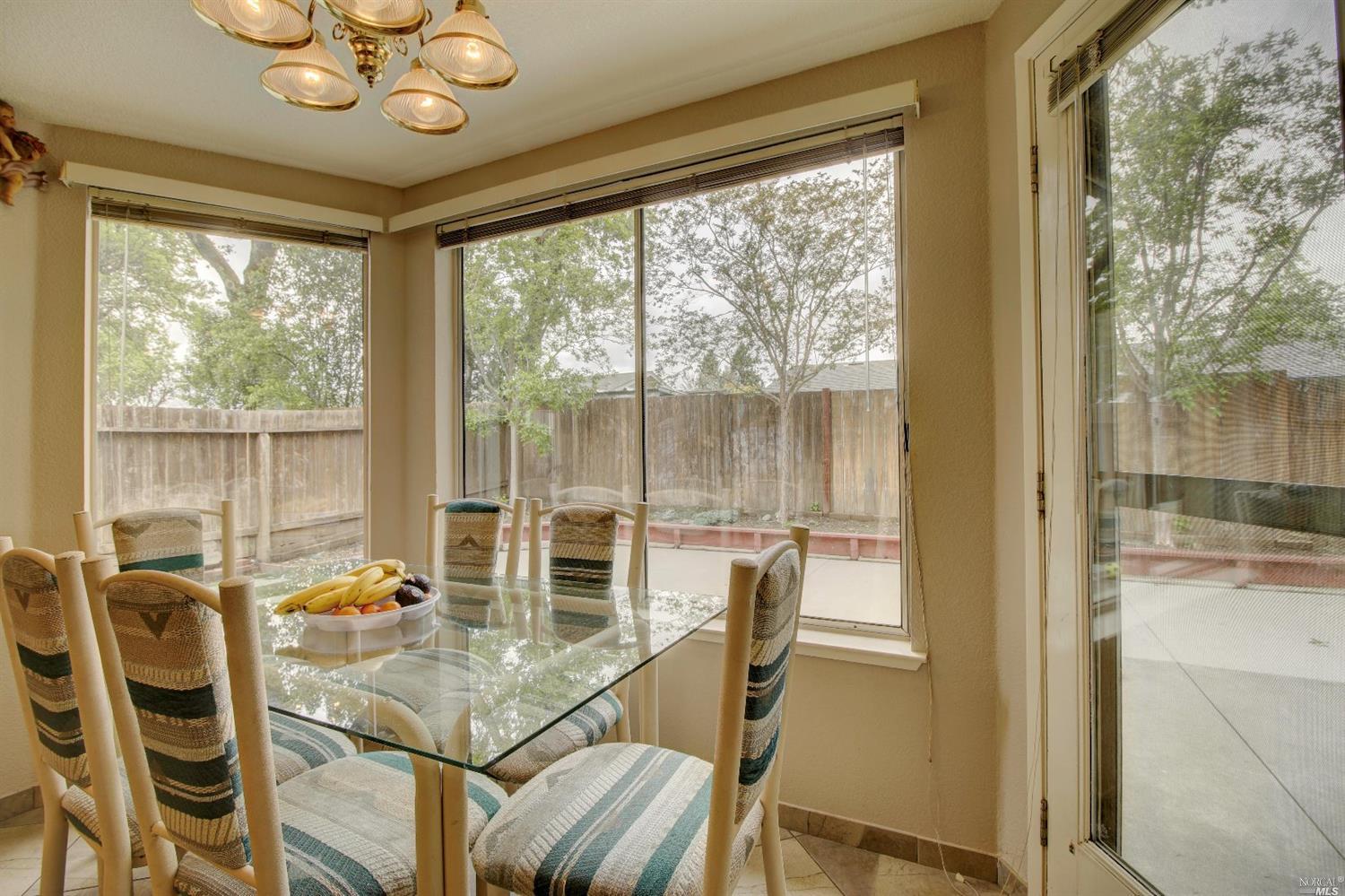 9564 Wellington Cir, Windsor, CA 95492 photo 10