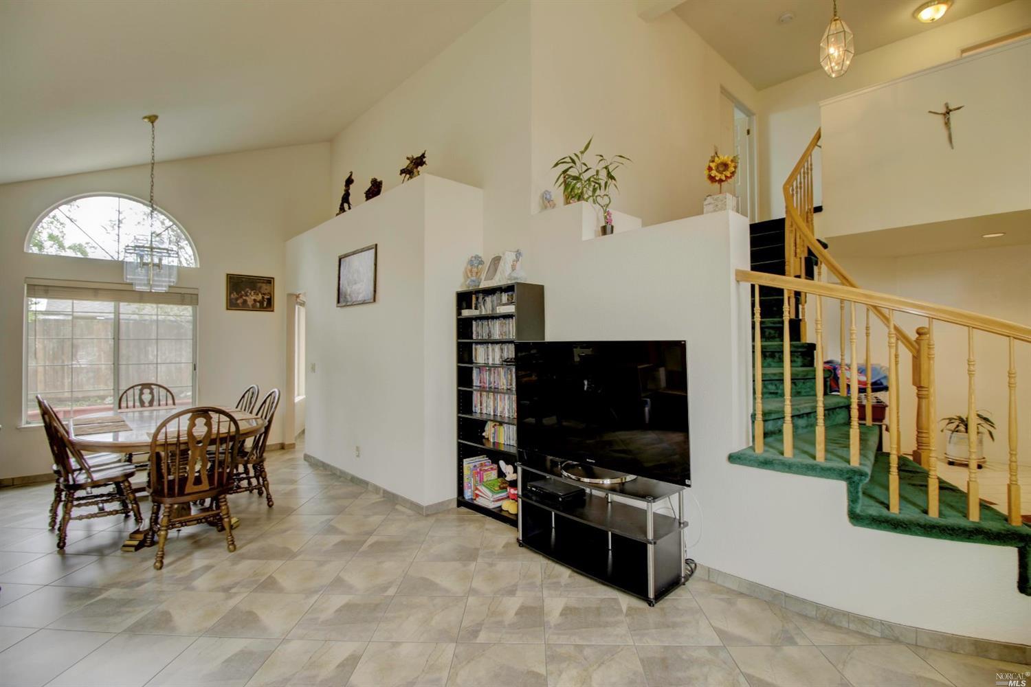 9564 Wellington Cir, Windsor, CA 95492 photo 7