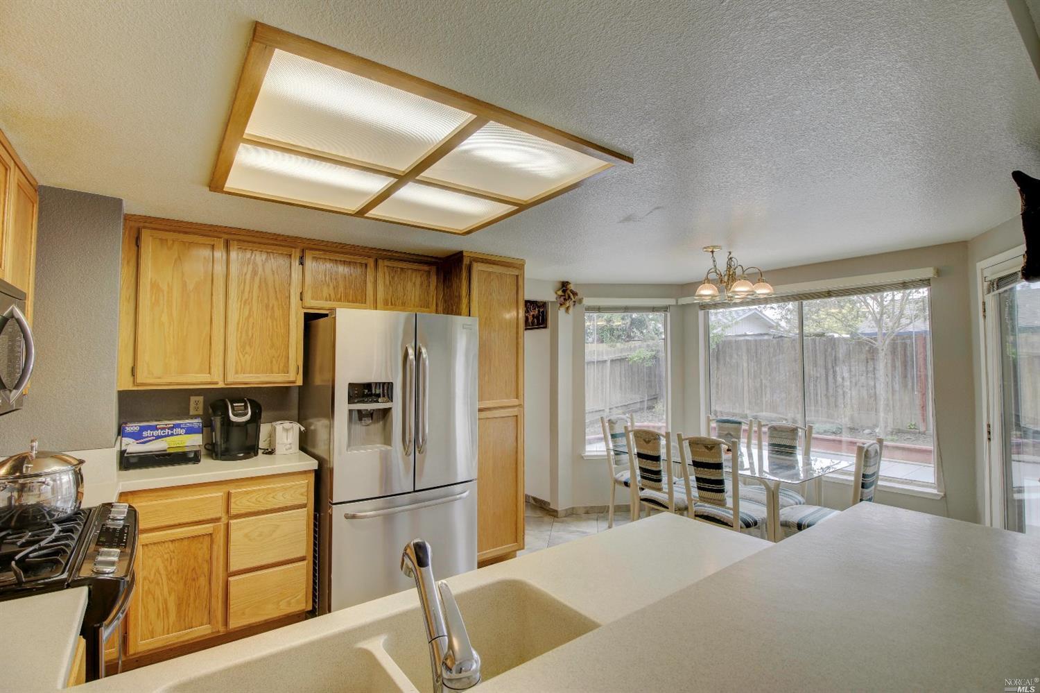 9564 Wellington Cir, Windsor, CA 95492 photo 11