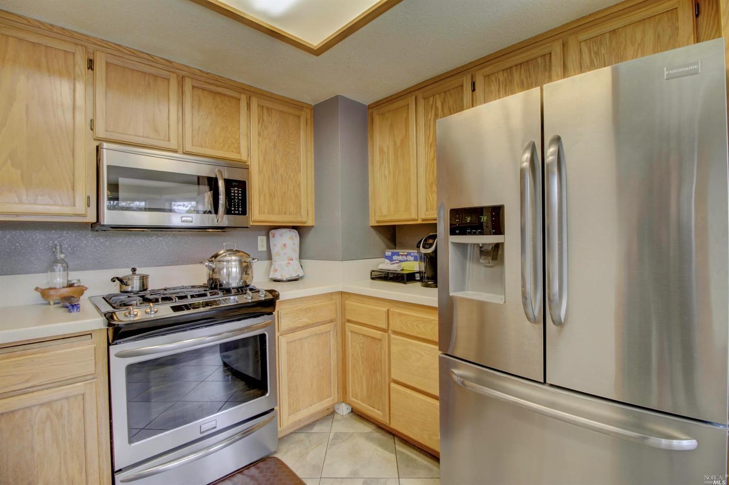 9564 Wellington Cir, Windsor, CA 95492 photo 14