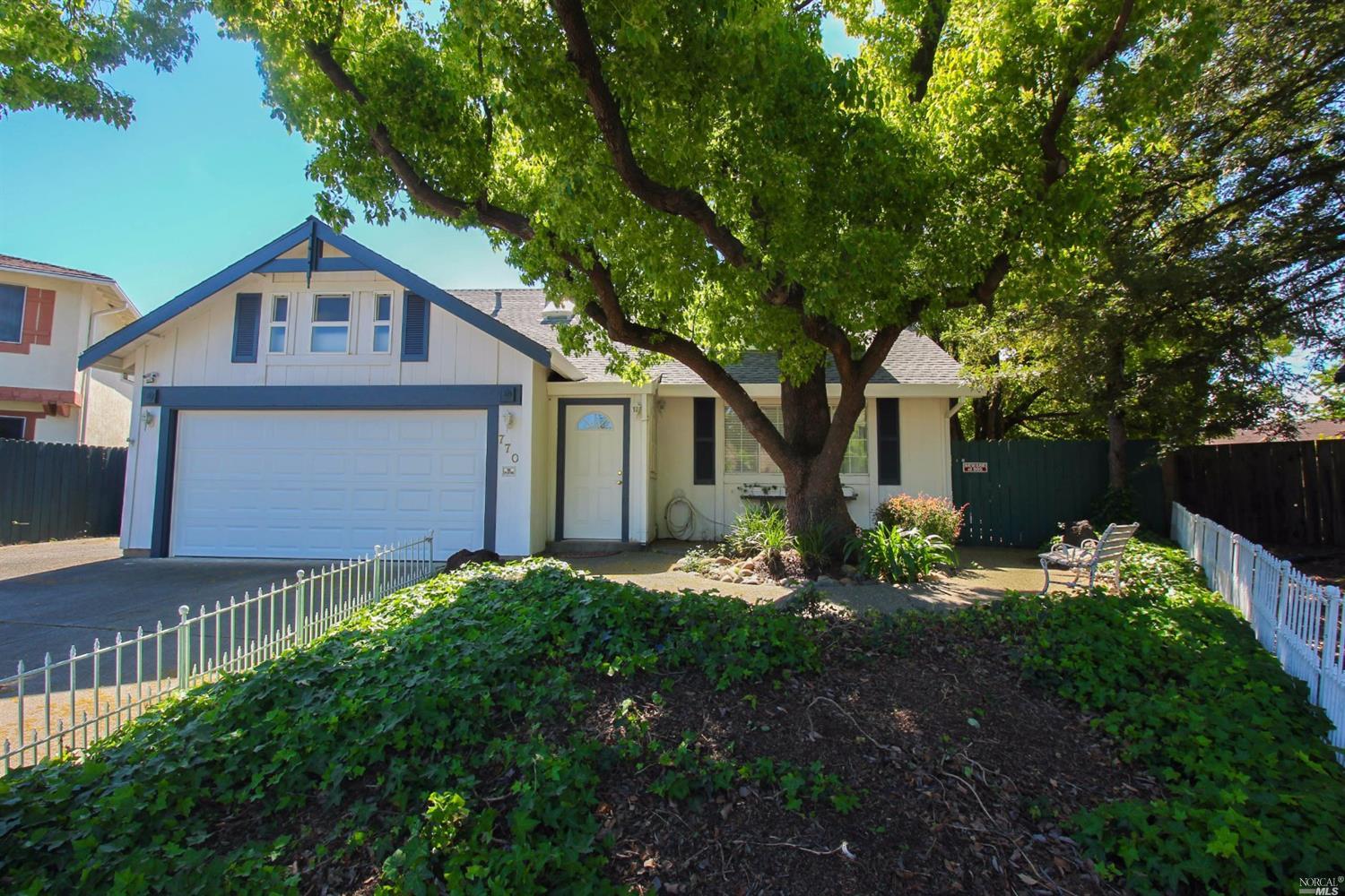 770 Michele Ct, Dixon, CA 95620 photo 2