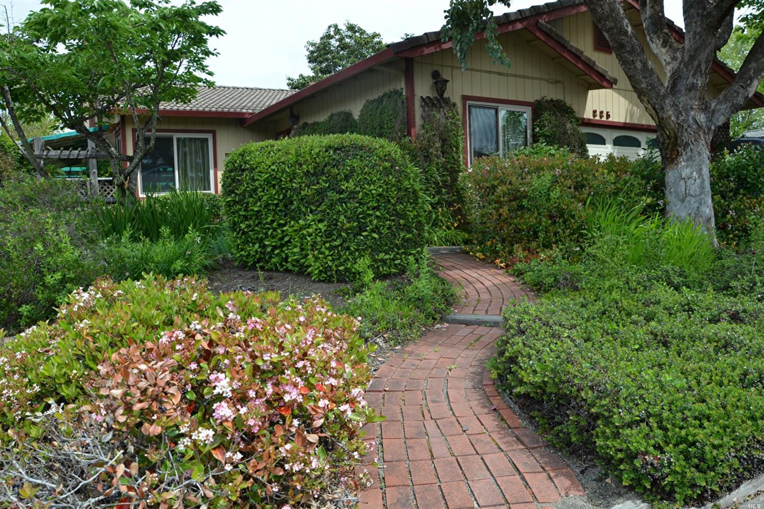 225 Robin Ave, Cotati, CA 94931 photo 1