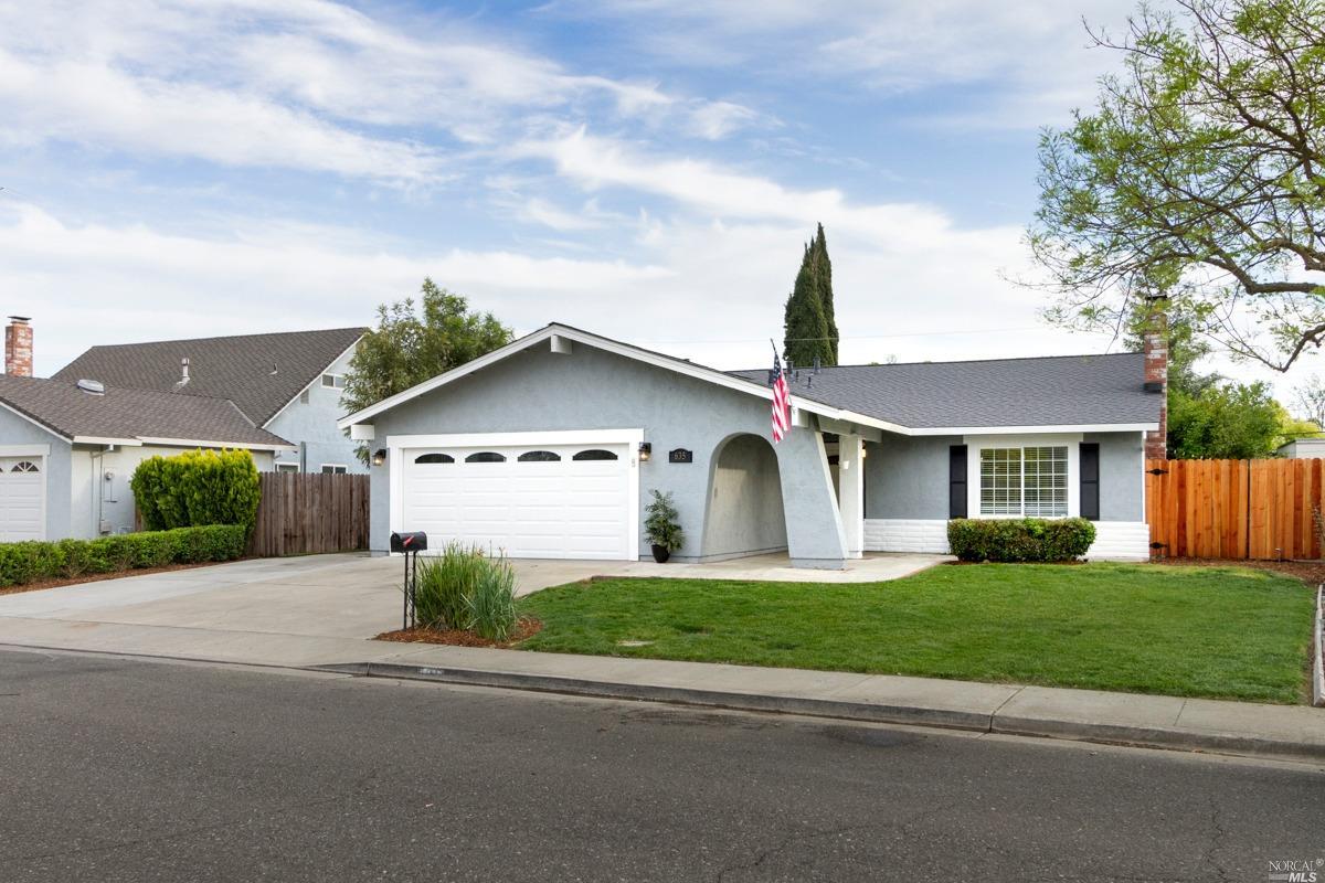 635 Devonshire Dr, Dixon, CA 95620 photo 1