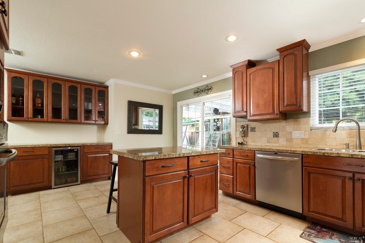 635 Devonshire Dr, Dixon, CA 95620 photo 4