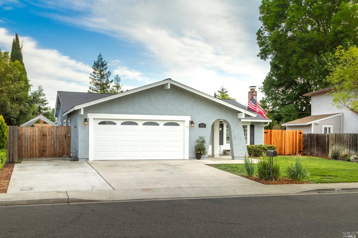 635 Devonshire Dr, Dixon, CA 95620 photo 2