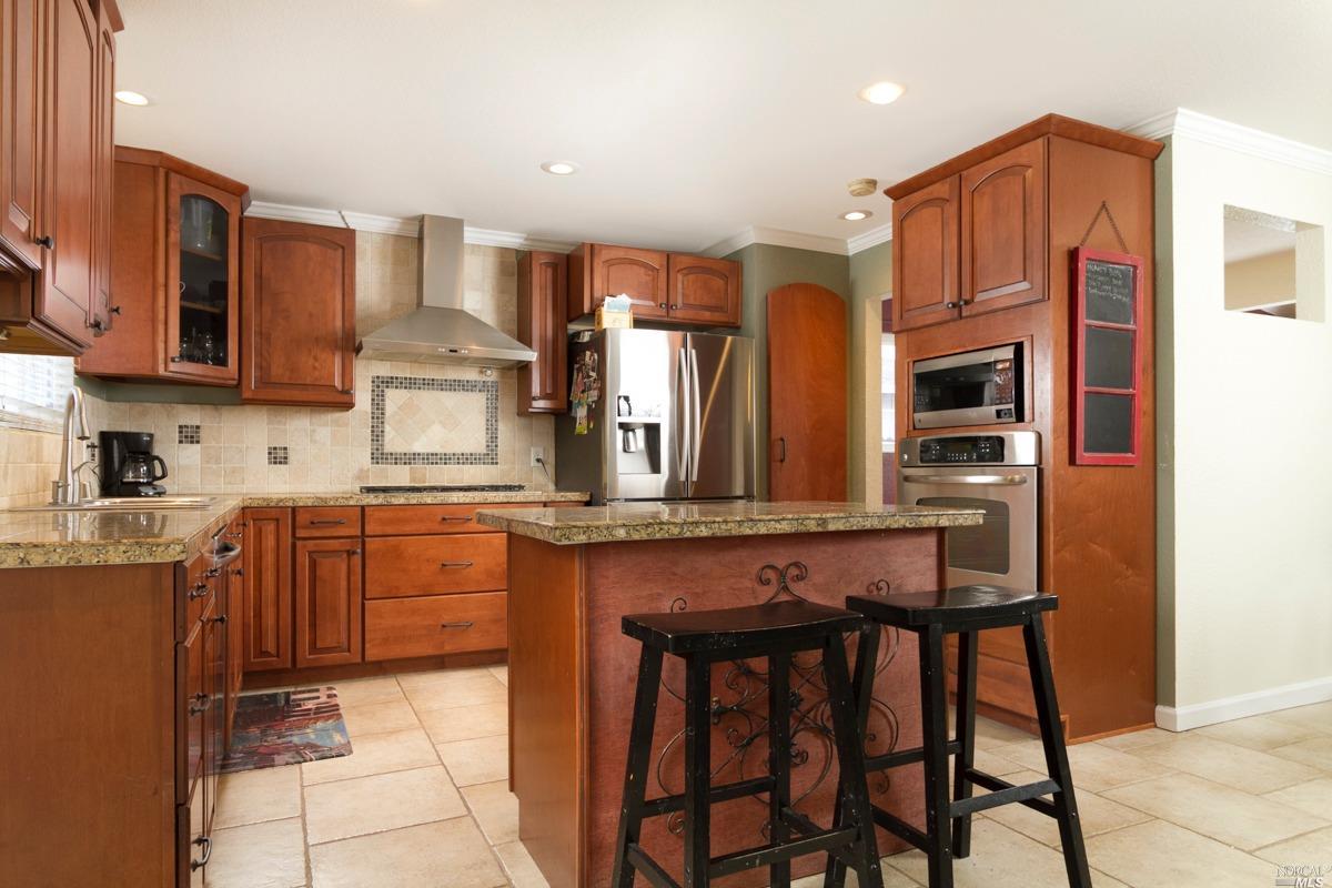 635 Devonshire Dr, Dixon, CA 95620 photo 5