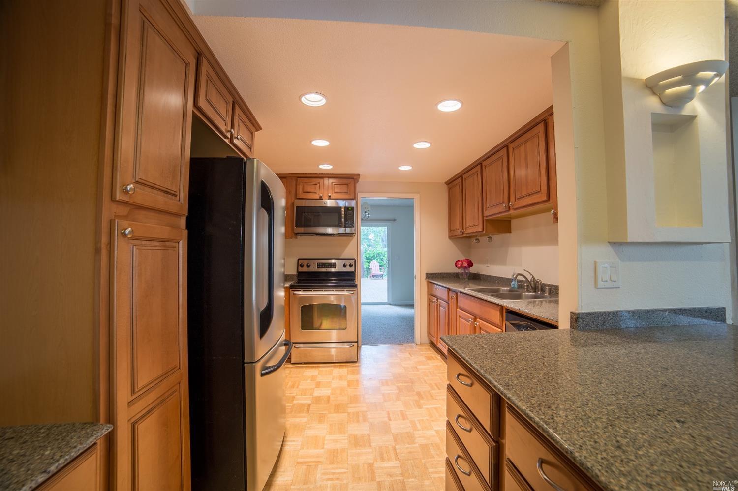 3597 Springfield Dr, Fairfield, CA 94534 photo 9