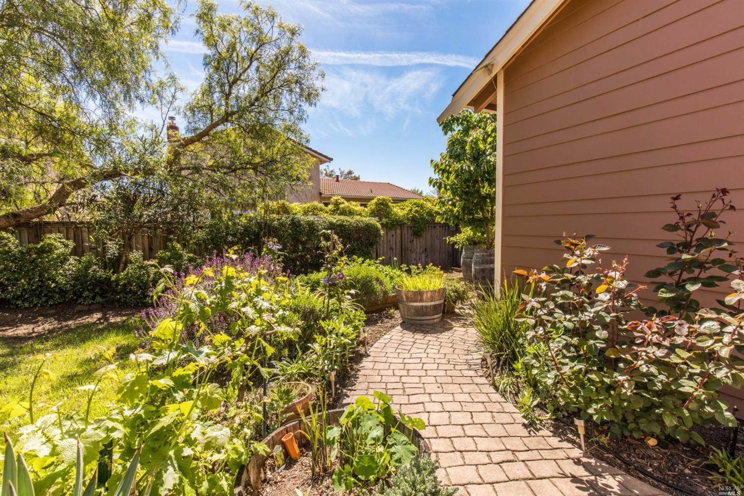 1905 Catenacci Ct, Petaluma, CA 94954 photo 13