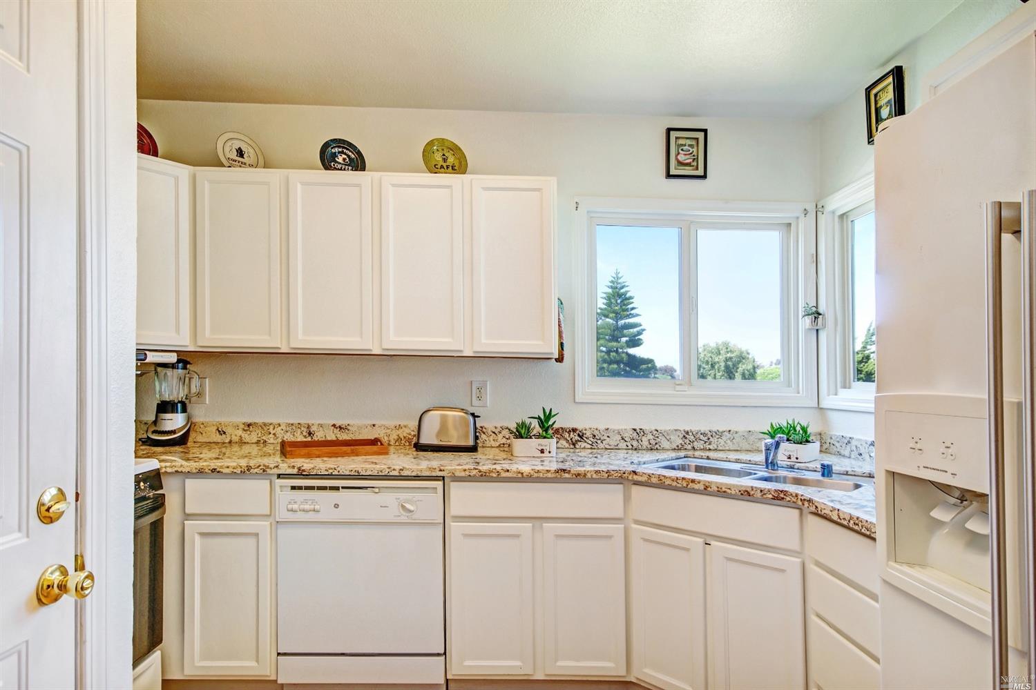 332 Benson Ave, Vallejo, CA 94590 photo 5