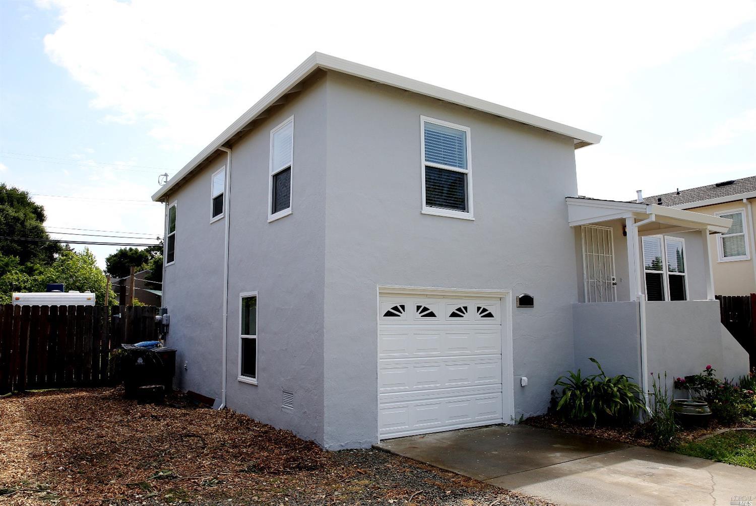 2504 Alameda St, Vallejo, CA 94590 photo 2