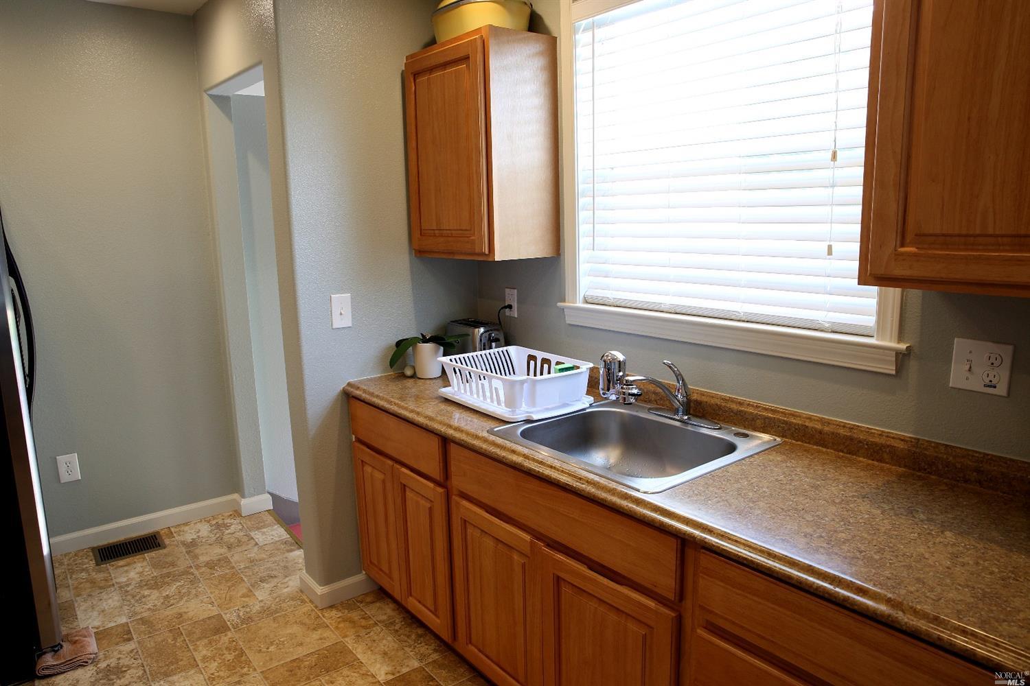 2504 Alameda St, Vallejo, CA 94590 photo 8