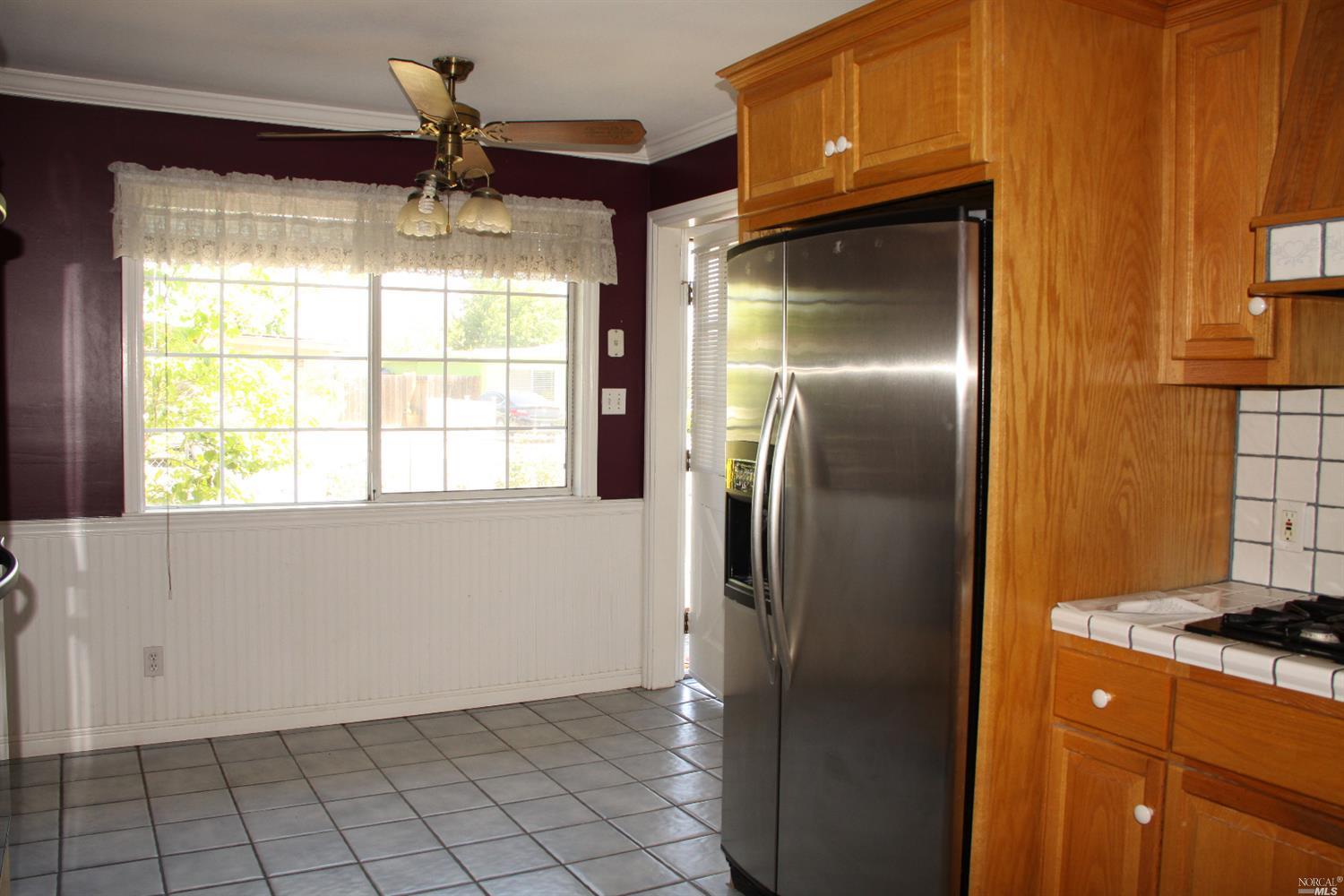 454 Stuart Dr, Petaluma, CA 94954 photo 4