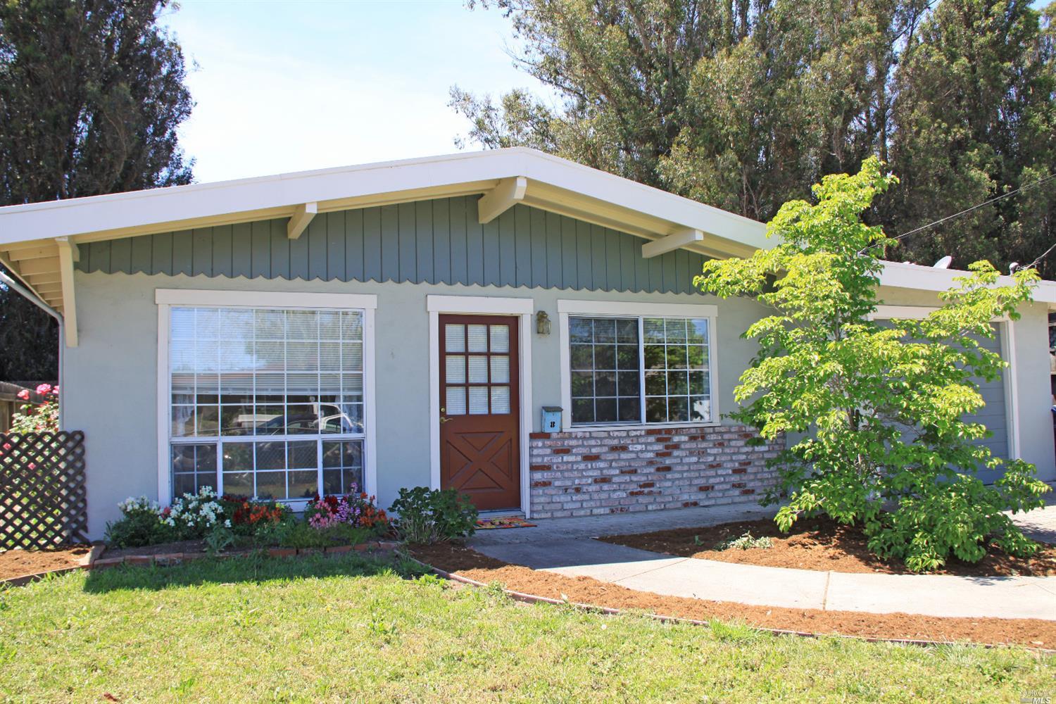 454 Stuart Dr, Petaluma, CA 94954 photo 1