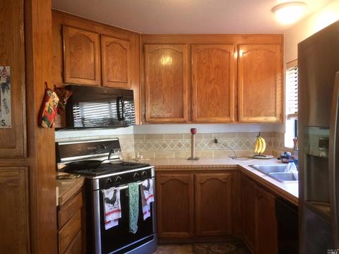 9465 Jessica Dr, Windsor, CA 95492 photo 5