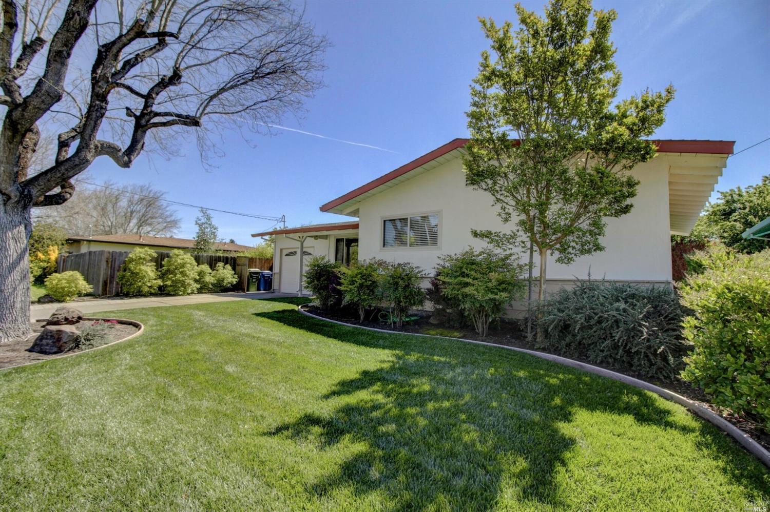 1436 E Madison St, Petaluma, CA 94954 photo 3