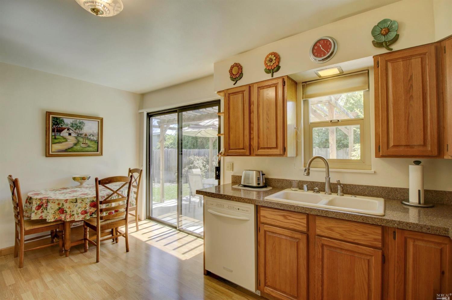1436 E Madison St, Petaluma, CA 94954 photo 8