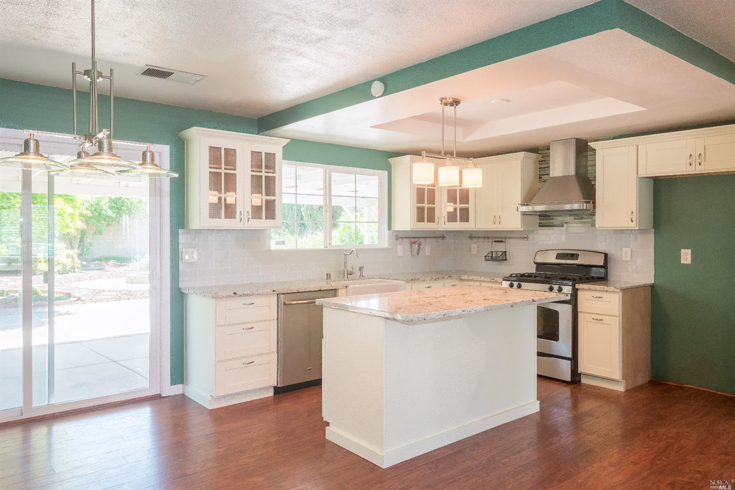 647 Quartz Ln, Vallejo, CA 94589 photo 3