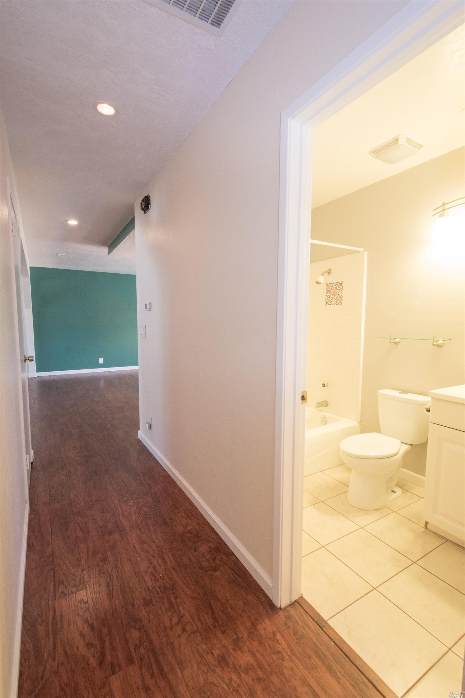 647 Quartz Ln, Vallejo, CA 94589 photo 16